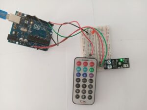 Remotely light up LED connected to Arduino UNO by remote control