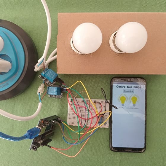 Mounting the Arduino UNO with the HC-06 Bluetooth module, two lamps and two relays